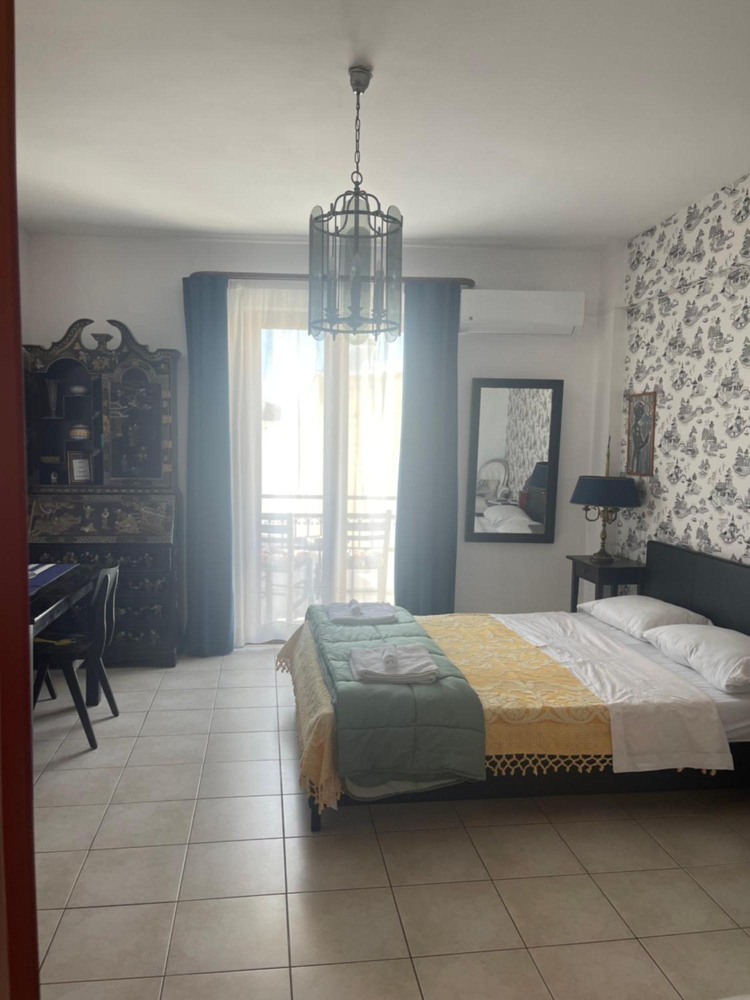 Retire Flat In The Heart Of City Iraklio Exterior foto