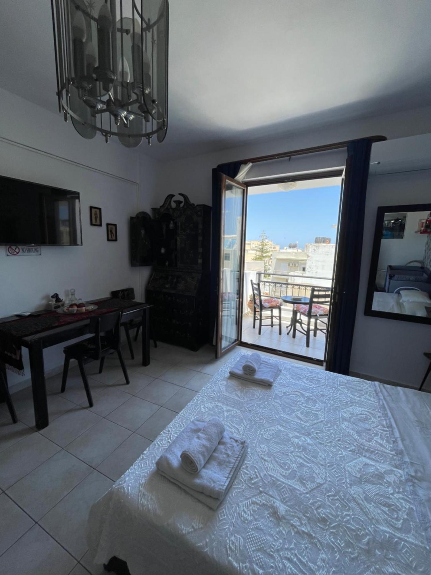 Retire Flat In The Heart Of City Iraklio Exterior foto