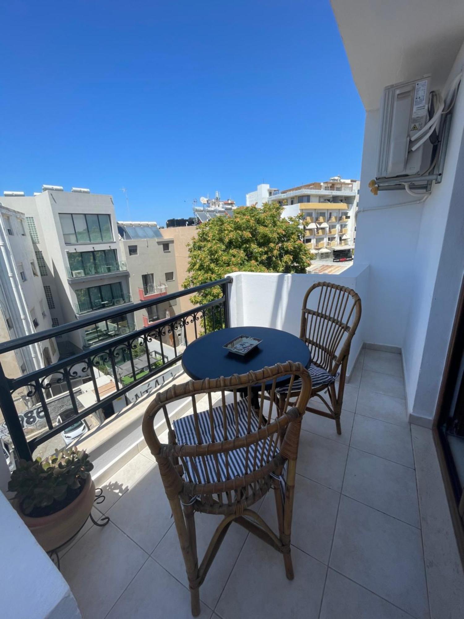 Retire Flat In The Heart Of City Iraklio Exterior foto